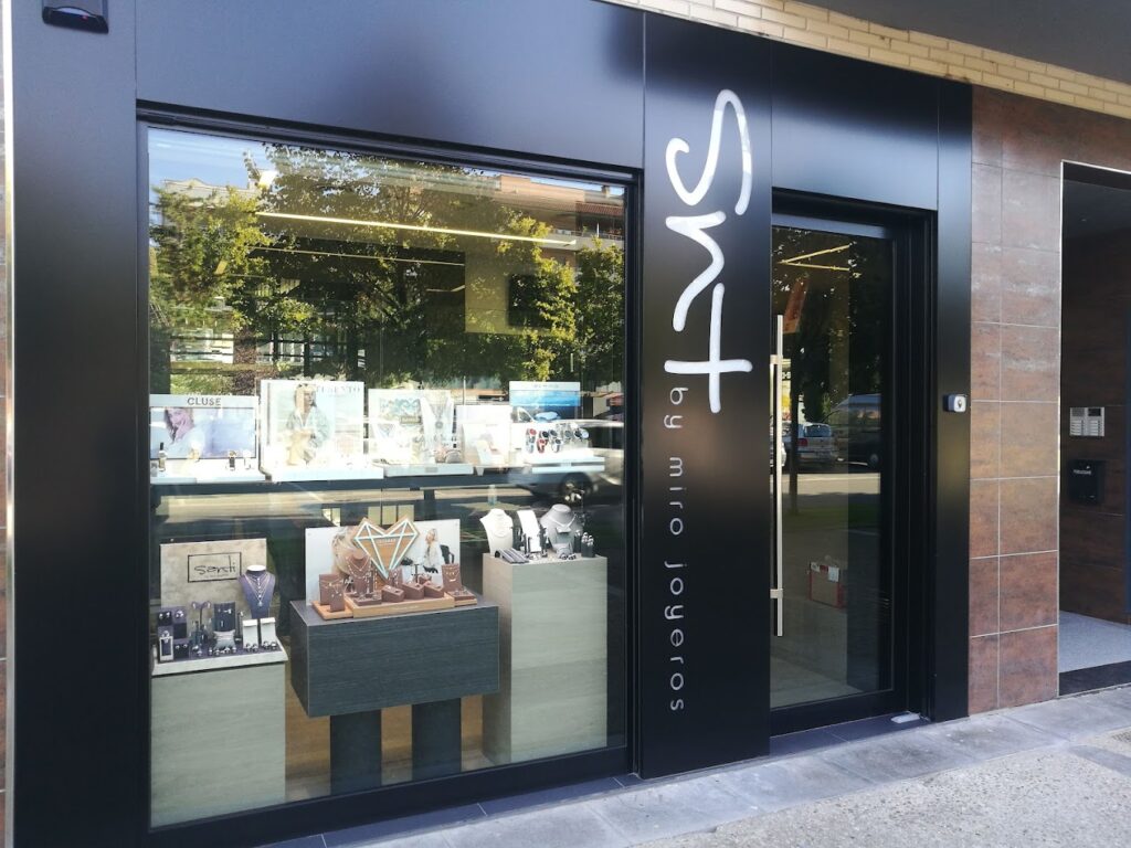 fachada joyería Santi by Miro